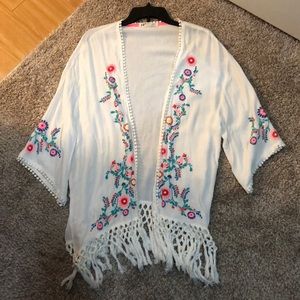 White kimono with flower details